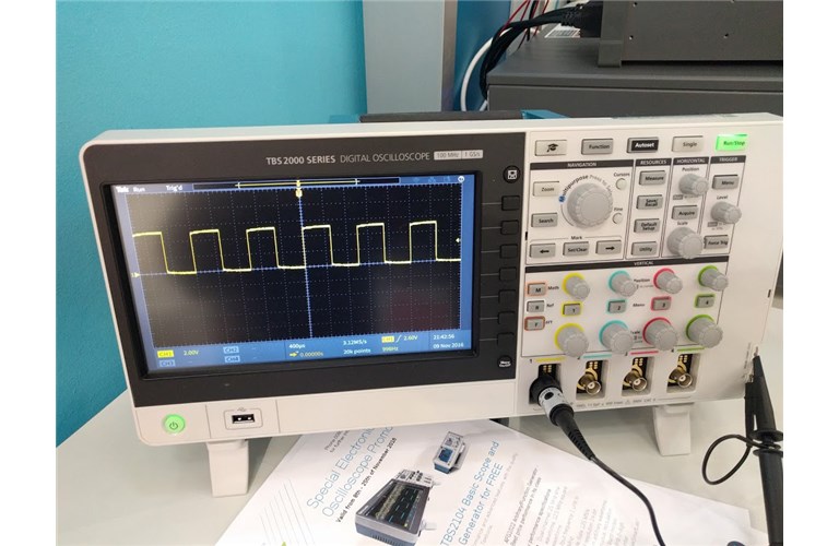 Tektronix TBS2104 Digital Storage Oscilloscope, 4 Channel, 100 MHz