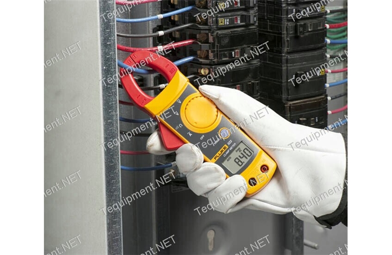 Fluke 322 Clamp Meter 320 Series