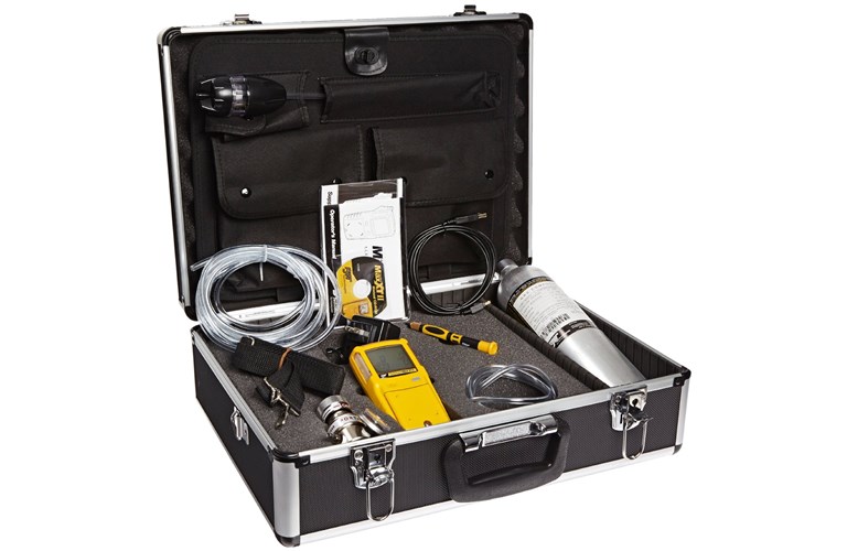 BW XTXWHMYNACS GasAlertMax XT II Confined Space Kit